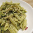 Penne con pesto e zucchine